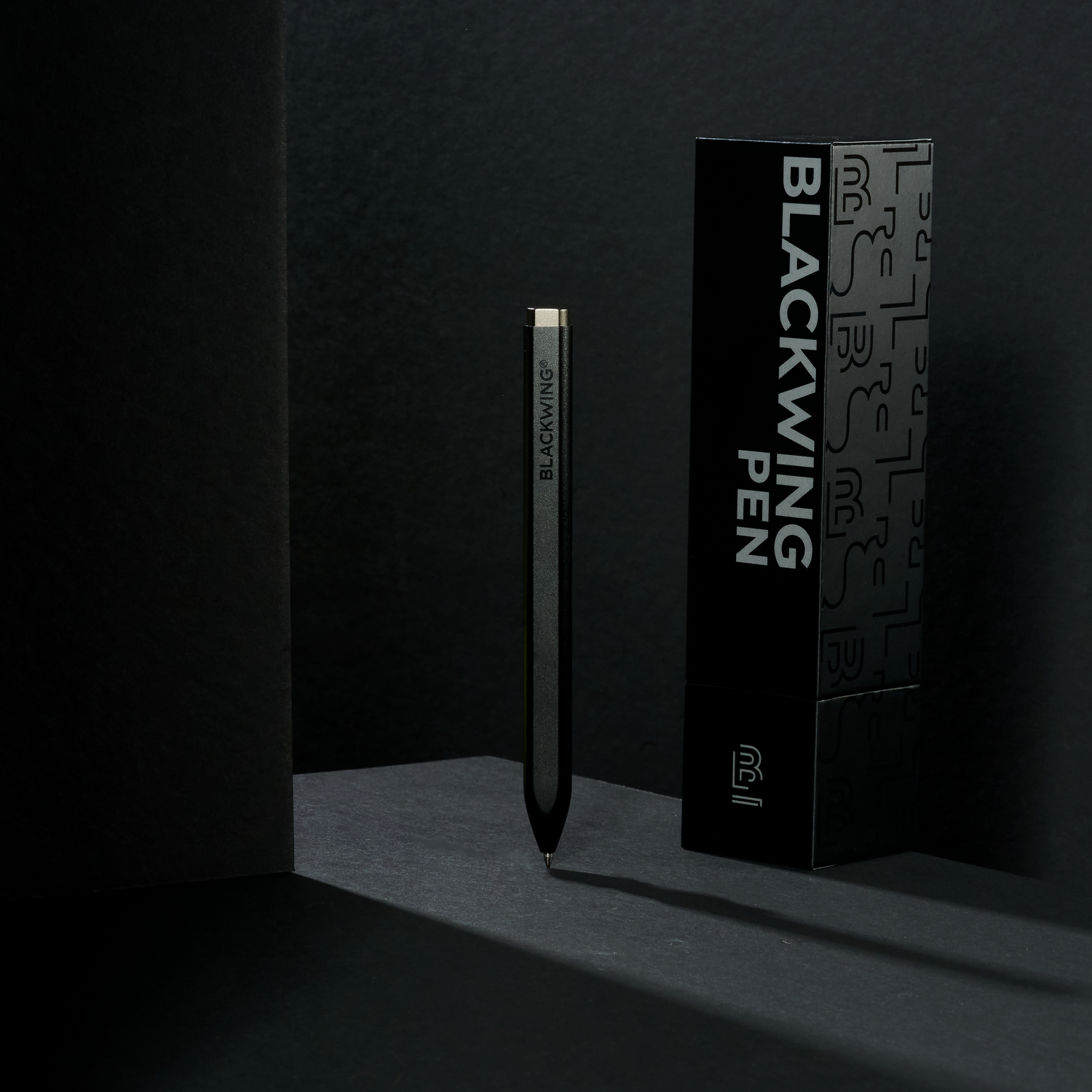 BLACKWING ROLLERBALL PEN