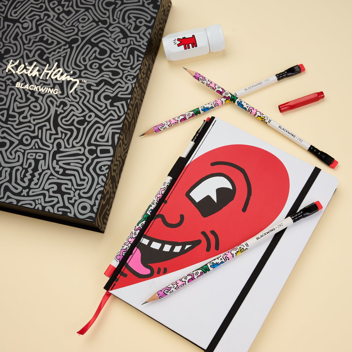 【限定品】 BLACKWING VOL.292 キース ヘリング スマイリングハート ギフトセット