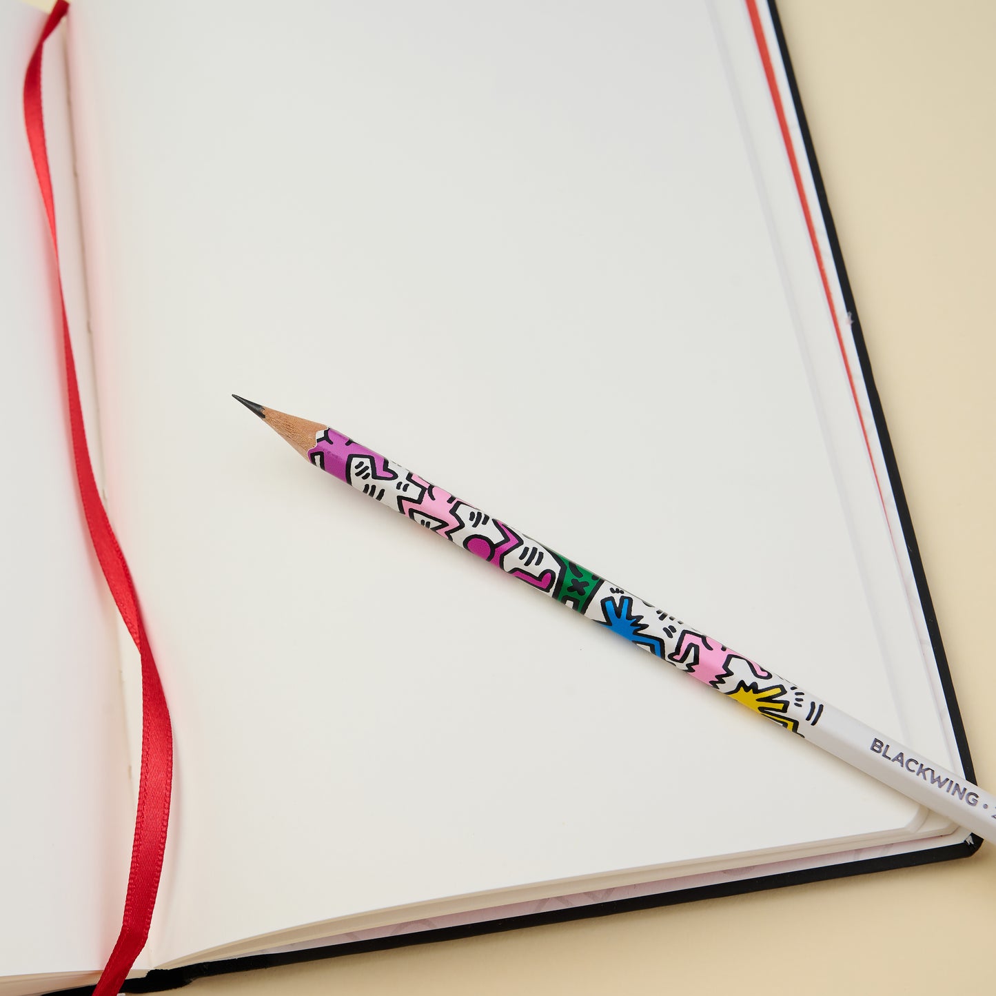 【限定品】 BLACKWING VOL.292 キース ヘリング A5 スマイリングハート ノートブック