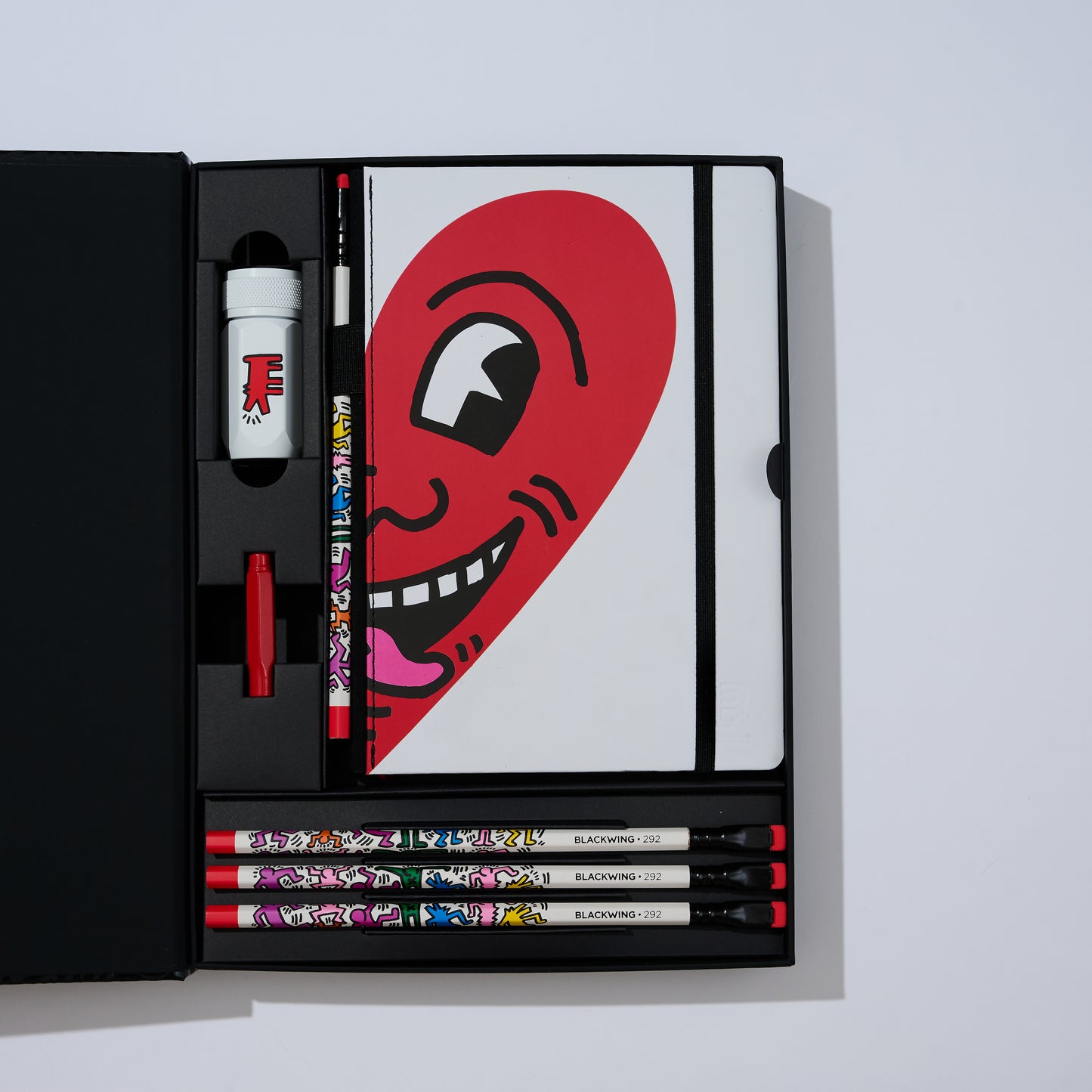 【限定品】 BLACKWING VOL.292 キース ヘリング スマイリングハート ギフトセット